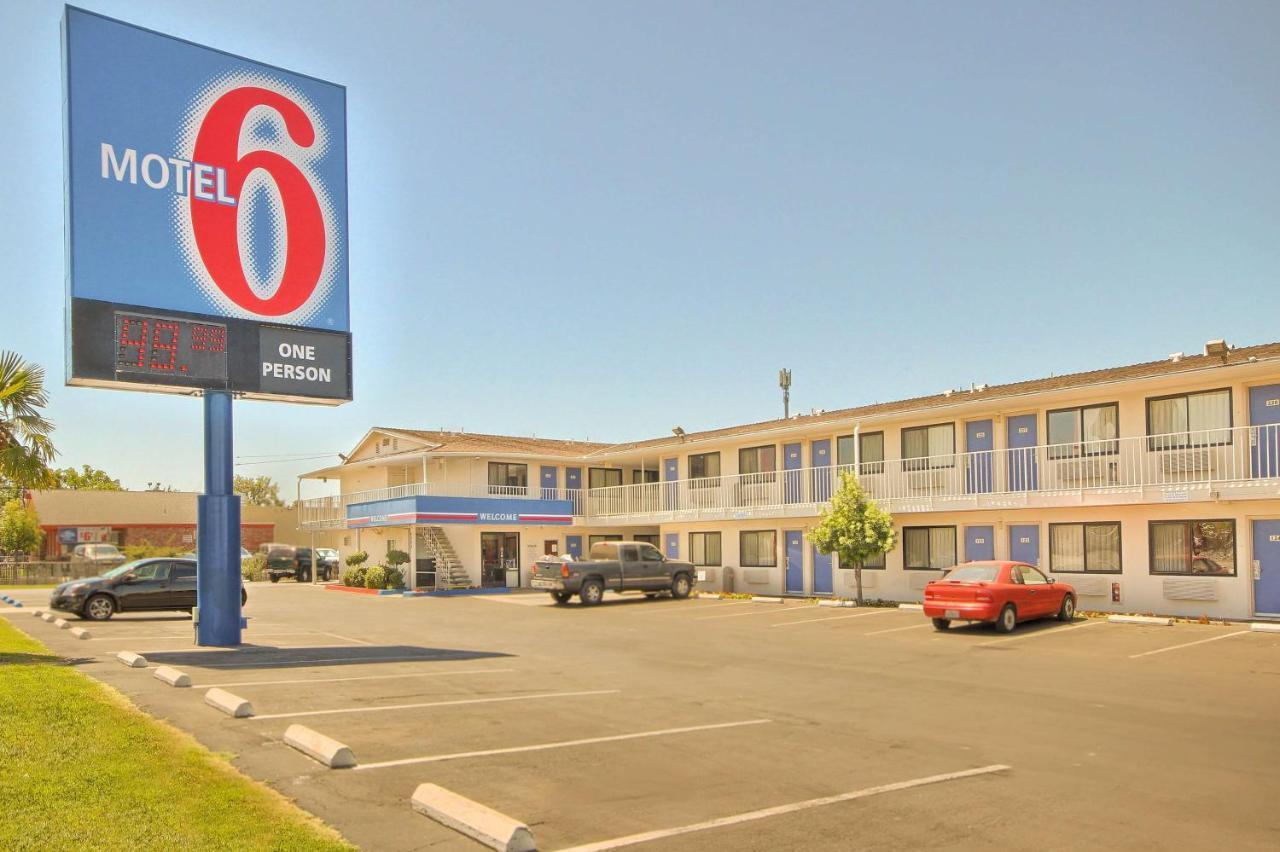Motel 6-Fresno, Ca - Blackstone North Bagian luar foto